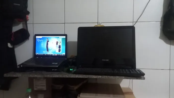 Vendo notebook HP com monitor e mouse gamer
