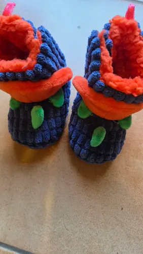 Pantufa tam 19/20 nunca usada 