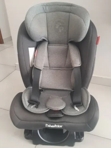 Vendo cadeirinha para carro Fischer price.