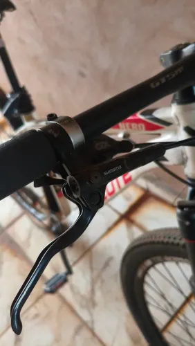 Absolute Nero 3 Aro 29 ? SRAM GX ? Freio Shimano