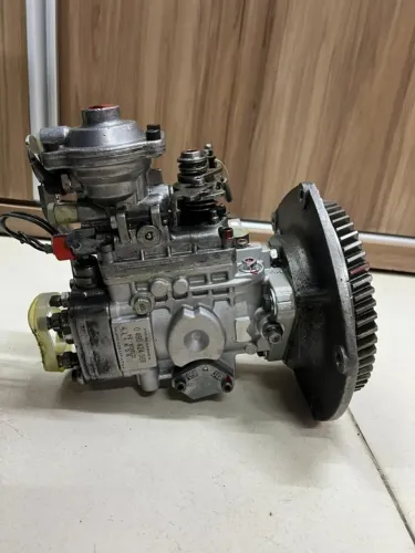 VENDO BOMBA INJETORA DIESEL BOSCH 0 460 424 366 MODELO VE4/12F1300R1062