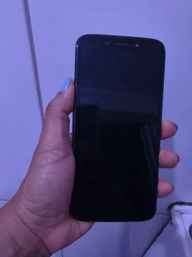 Motorola G7 play 128gb com defeito.
