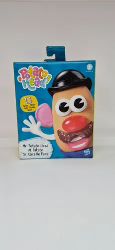 Boneco do Sr. Cabeça de Batata Toy Story 3 com 13 peças da Marca Hasbro