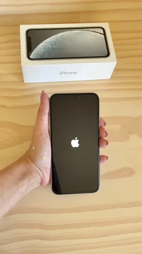 IPHONE XR - 64gb