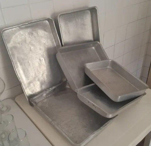 Conjunto de Seis Assadeiras de aluminio usadas para serem retiradas no bairro da Penha SP