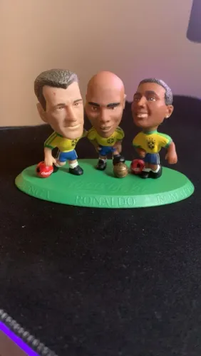 Bonecos colecionáveis copa de 98<br>