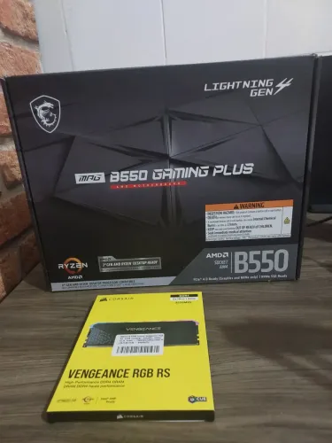 Kit Ryzen 7 5700x + 32GB DDR4 CORSAIR + MSI B550 Gaming Plus