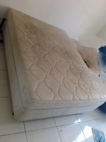 Cama casal 1,88 comprimento e 1,40 largura 