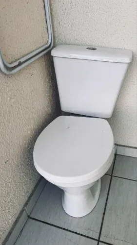 Vaso sanitário com caixa acoplada celite