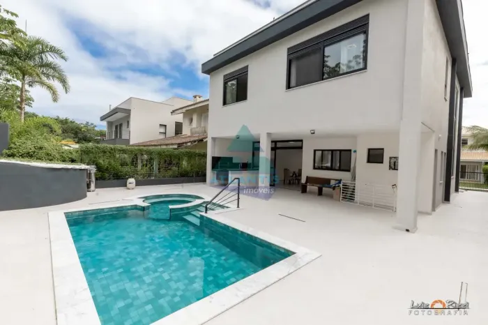 Casa com 5 quartos, Praia da Mococa - Condomínio Villagio Porto Fino, Caraguatatuba - R$ 3