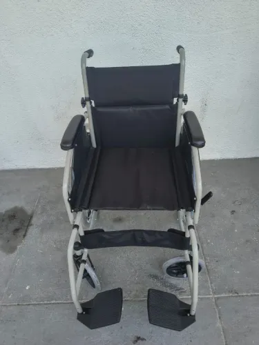 Cadeira de rodas nova venda motivo viagem