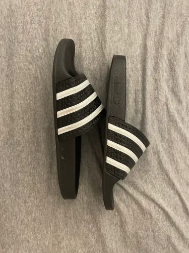 Chinela Adidas Adilette