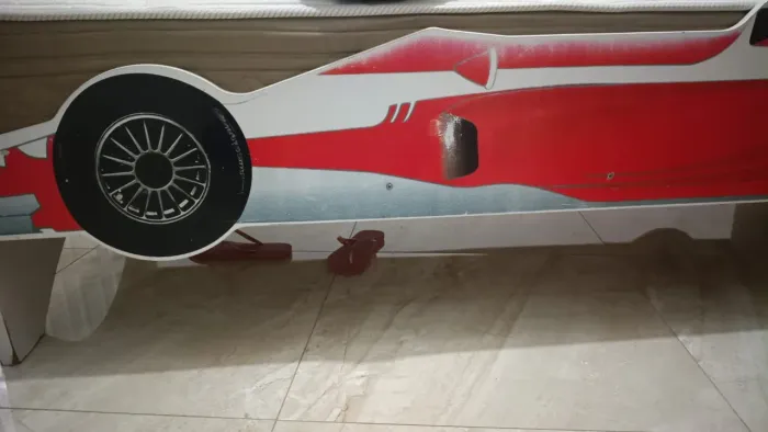 Cama de carro tamanho adulto R$400,00 MDF