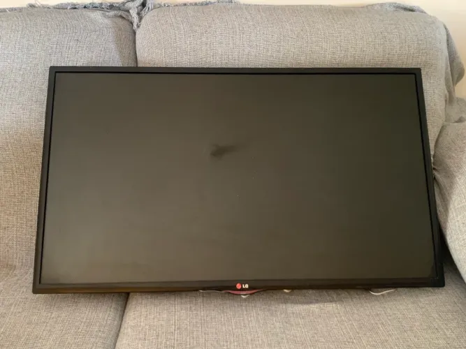 TV LG 42? LED - Modelo 42LN5700 ?