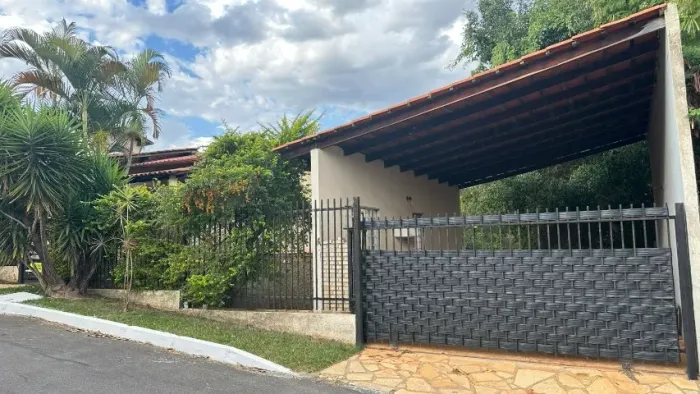 casa no jardim botânico vazia aconchegante ao lado da mata preservada