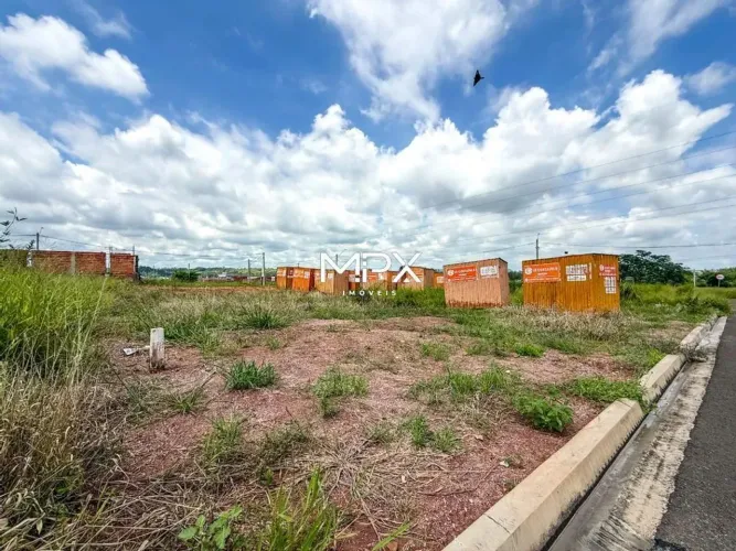 Terreno à venda no bairro Conquista em Piracicaba