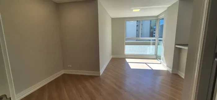 Apartamento para venda com 68 metros quadrados com 2 quartos em Centro - Curitiba - Paraná