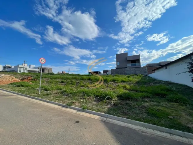 Terreno 710 m² à Venda no Residencial dos Lagos em São José do Rio Pardo