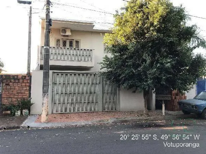 Casa com 3 dormitórios à venda, 141 m² por R$ 166.546,82 - Parque Residencial do Lago - Vo