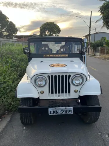 Willys Overland Jeep 2.6 12V Gasolina 2P 1979