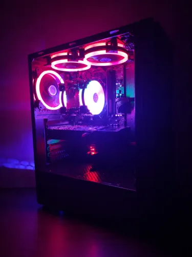 PC Gamer - RX 570 8GB | Xeon E5-2670 v3 | 16GB RAM