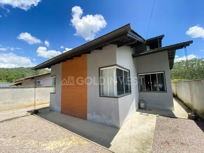 Casa à venda, 2 quartos, 1 suíte, 2 vagas, Volta Grande - Brusque/SC