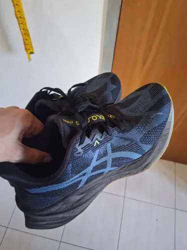 Tênis Asics corrida