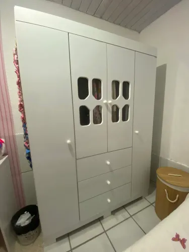 Guarda roupa infantil