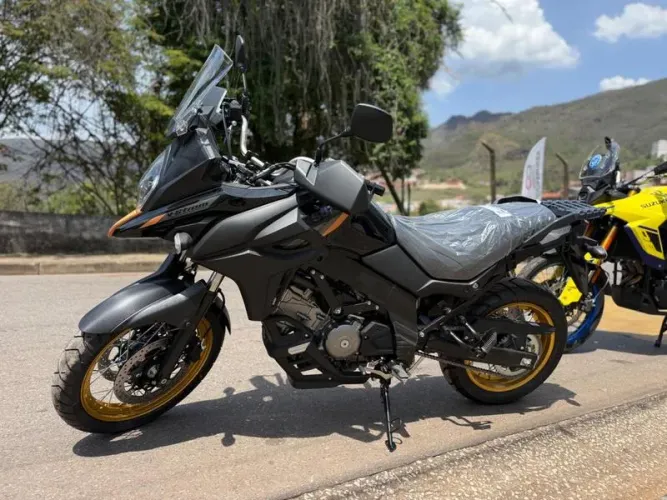 SUZUKI V-STROM 650XT 2027