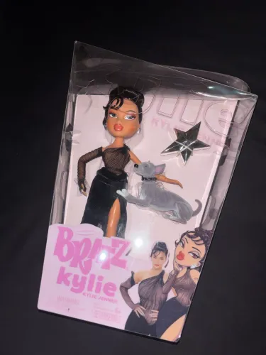 bratz kylie jenner lacrada