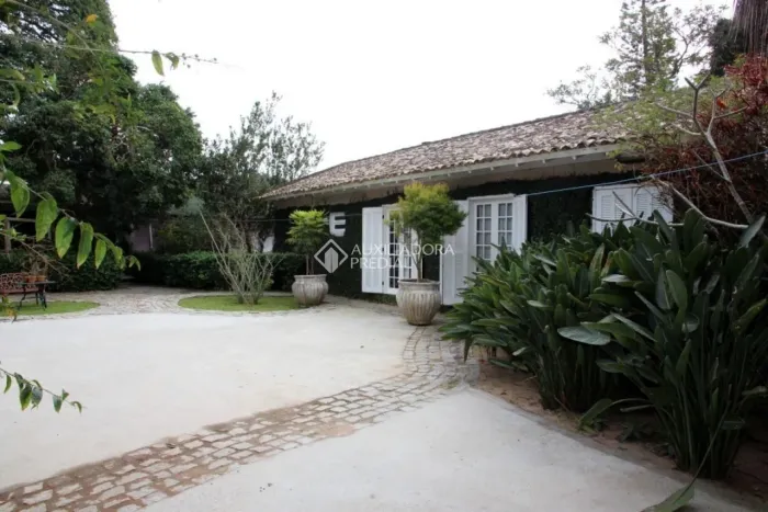 Restaurante Conceituado â venda, com 1.177m² as margens da Lagoa da Conceição