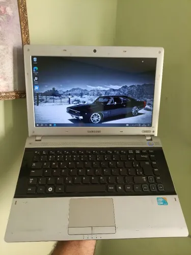 Notebook SAMSUNG i5 2.40Ghz -6GB RAM Dual Channel -512GB armazenamento - bateria boa