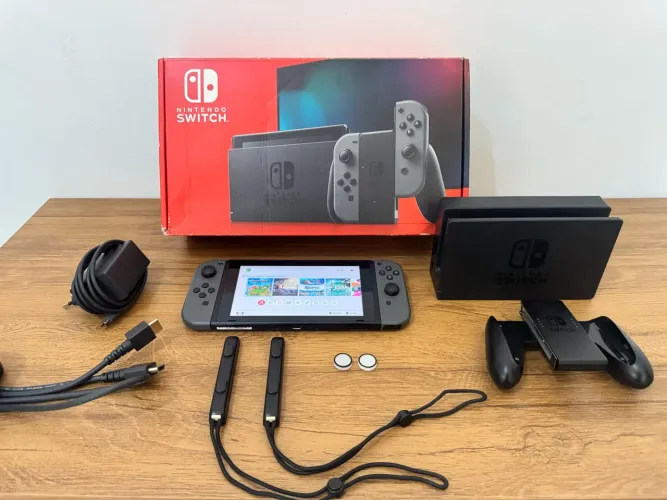 Nintendo Switch Completo na Caixa