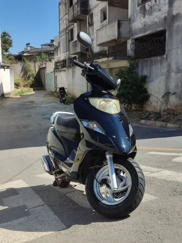 Suzuki Burgman completa3 moto novinha  única dona revisada pneus novos  documentos 2026  a
