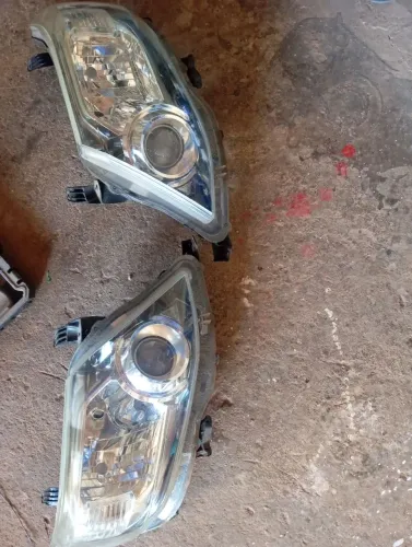 Par de farol sw4 2012 a 2015 original 