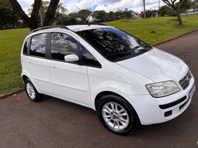 Fiat Idea ELX 1.4 MPI Fire Flex 8V 5P 2010