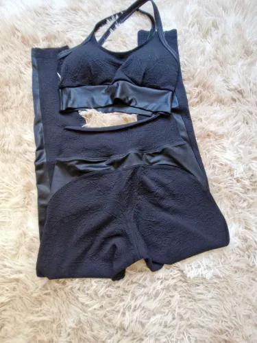 Conjunto  top e legging preto academia 