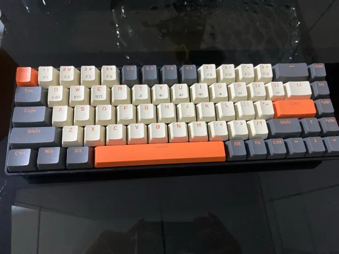 Teclado 65% Ziyoulang K68