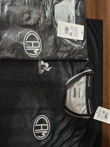 Manto da Massa 1 (2020) - 1ª Edição All Black / Preta da Le Coq Sportif - GG