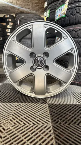 Rodas novas r15 modelo Parati track field 