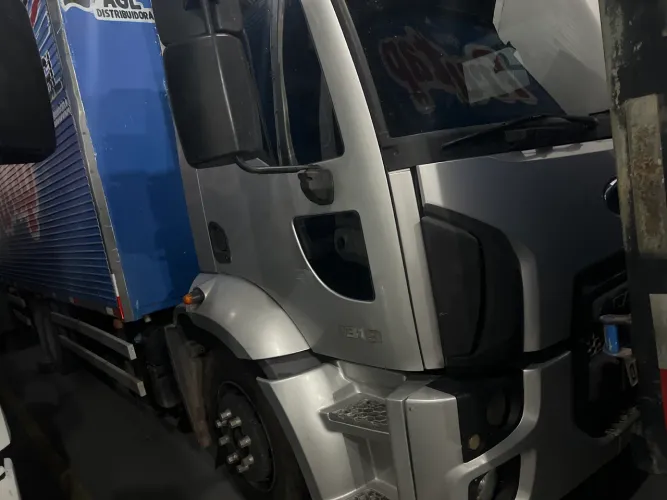 Ford cargo 2013 não frigorífico