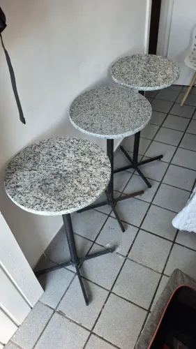 Mesinhas de mármore