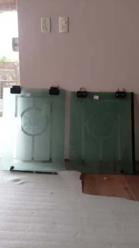 Vidros temperados 6mm ótimo estado