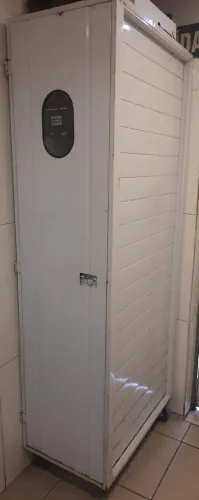 ESTUFA VERTICAL (ARMÁRIO)
