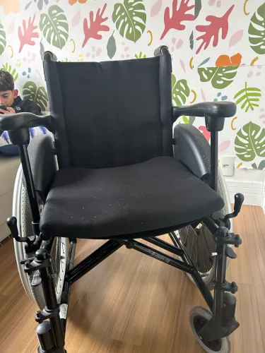 Cadeira de rodas Agile Jaguaribe 120 kg