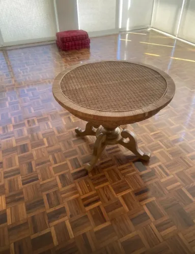 Mesa lateral de vime