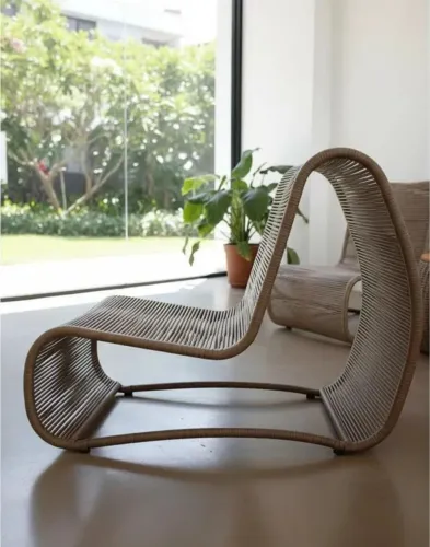 2 Poltronas luxo Alto Padrão + mesa de centro em Corda Náutica.Cor á escolher