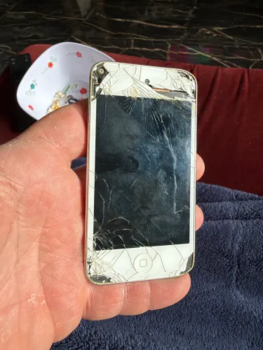 iPod branco tela quebrado funcionando
