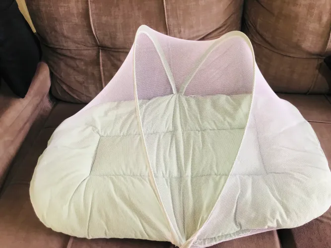 Mini berço portátil