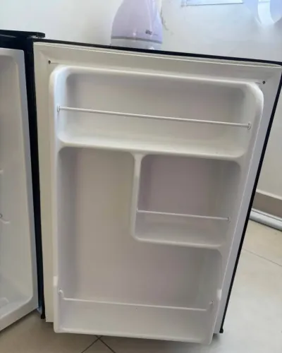 Frigobar Philco seminovo